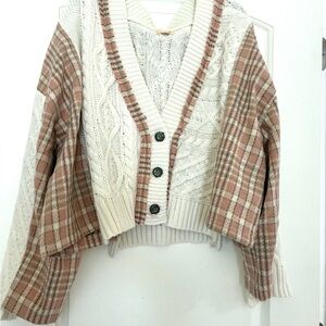 POL Chunky Cable Knit Cardigan with Plaid Trim in Cream and Dusty Pink